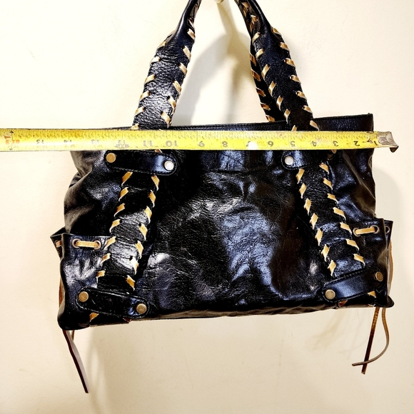 Mauricio Taituti Women's Black Leather Shoulder bag - Picture 12 of 14